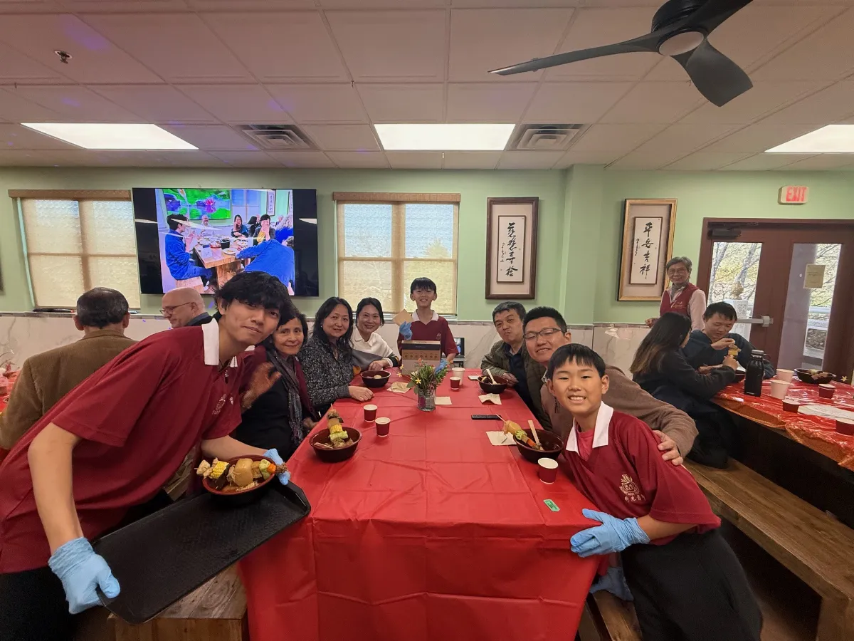 Xiangyun Temple Welcomes the New Year with Volunteer Appreciation Ceremony in Chinese and English
